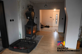 Dom z zabudowaniami Bytomiec